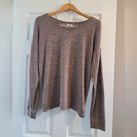 Cute Crew Neck with Lace Back - Picture 2 of 2